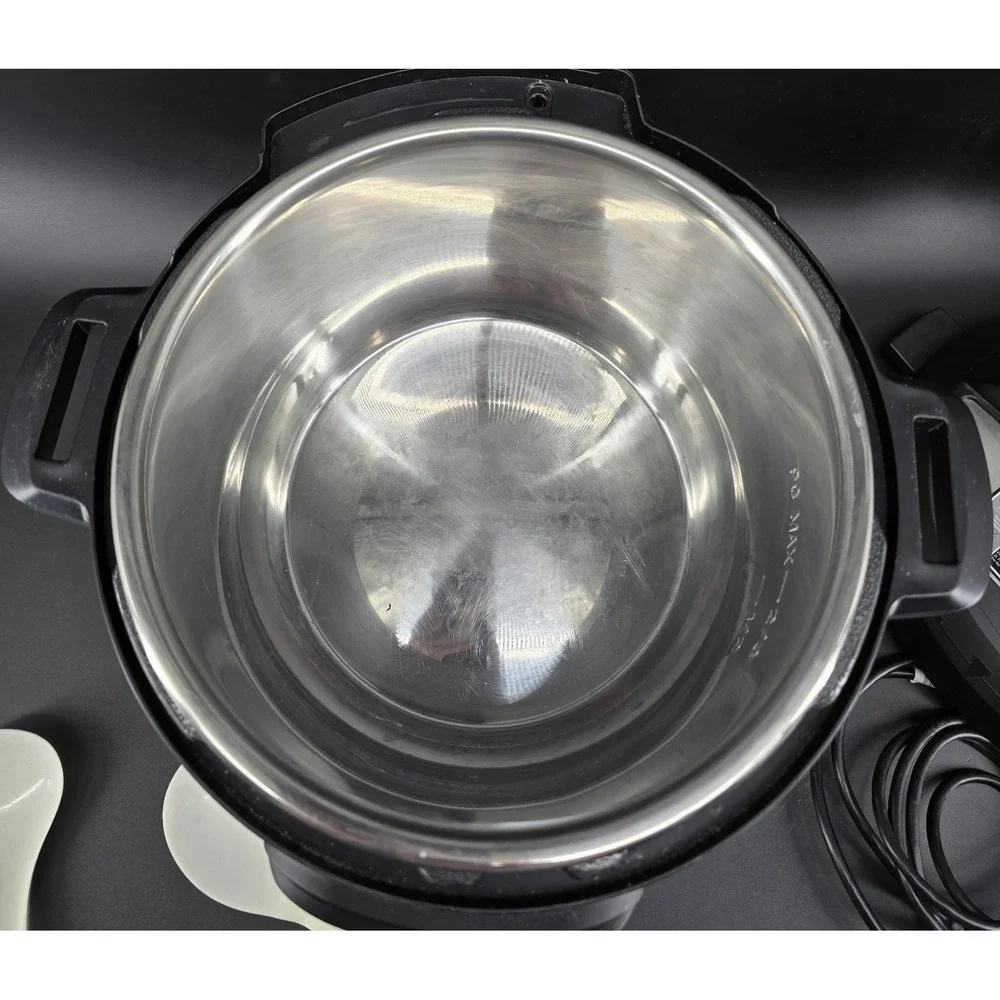 Instant Pot‎ Pressure Cooker IP-DUO60 V3  7-in-1 Programmable 6 Quart Convenient